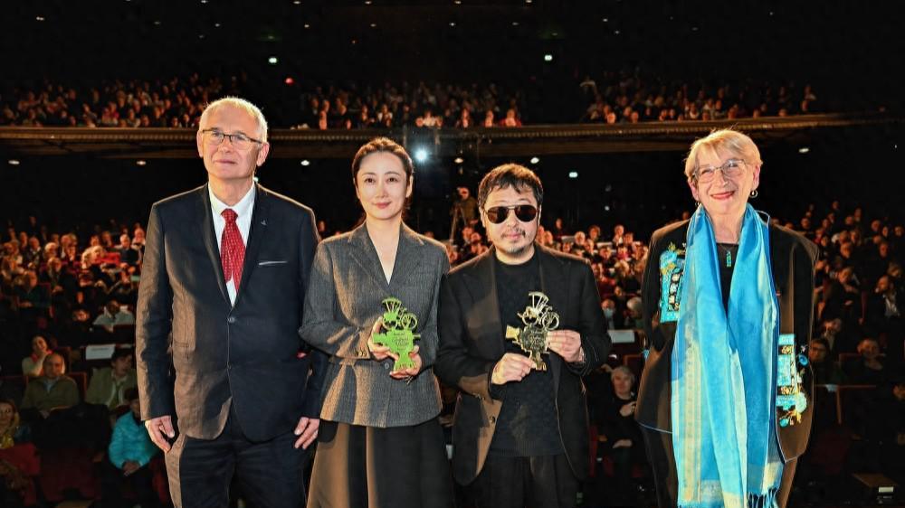 赵涛、贾樟柯领取法国维苏尔国际亚洲电影节终身成就奖