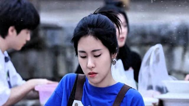 张碧晨生子面临巨额赔偿，同行孤立，还好赵丽颖伸出援手