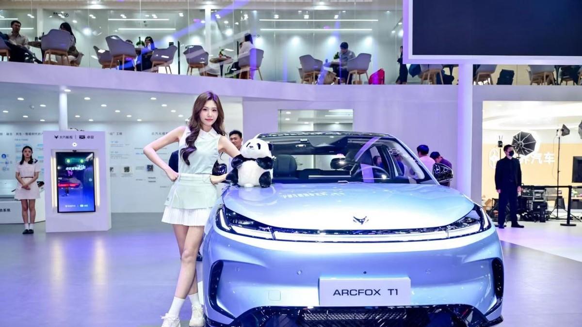 售价6.28万的极狐T1，真的是一款廉价的代步工具吗？