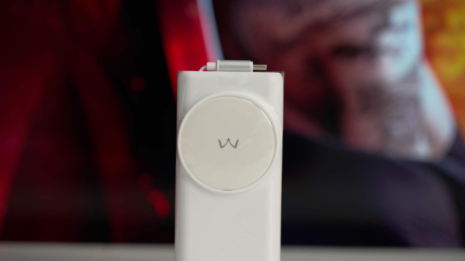 COS充电器？iWALK三合一能量兔开箱