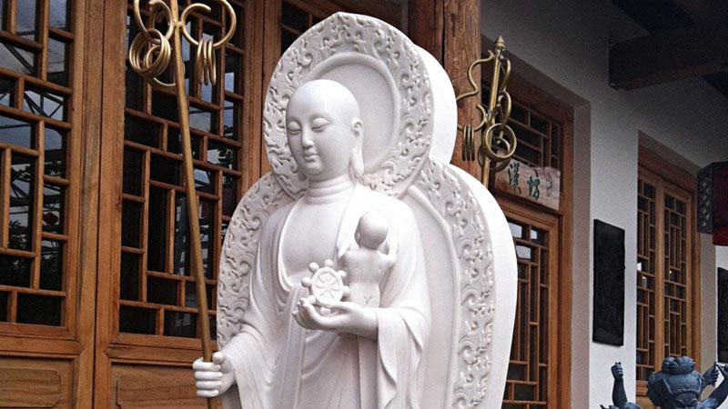 同为地藏像，石雕与铜雕价格相差多少？
