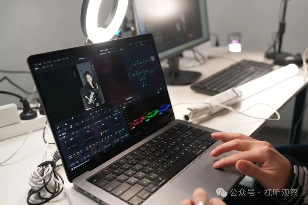 600台索尼ZV-E10M2助力无忧传媒线下个播基地再升级