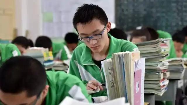 “补课风潮”或成过去式？官方通报多家教育机构，要求更严格了