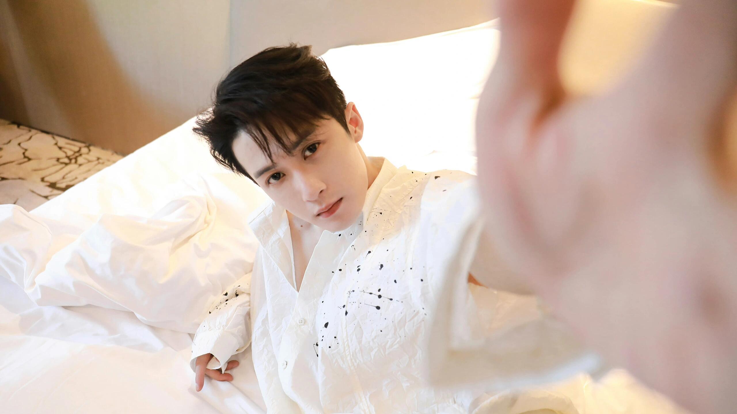 魅力之光：檀健次的独特闪耀