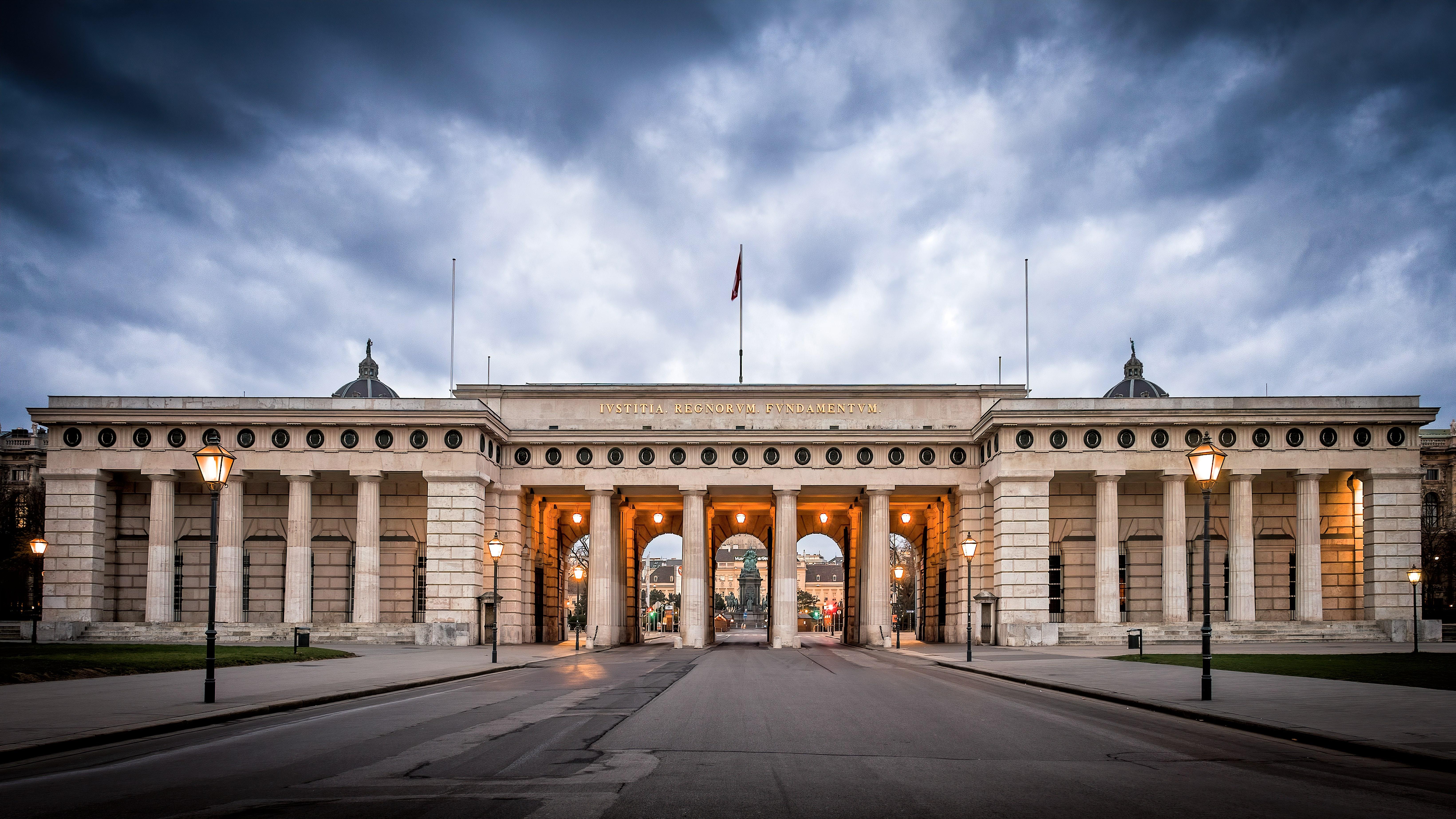 国外高校分享第179期：维也纳工业大学-英美留学一年40万？这里只要1.2万