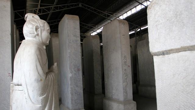 “春秋三传”——《左传》、《公羊传》、《榖梁传》