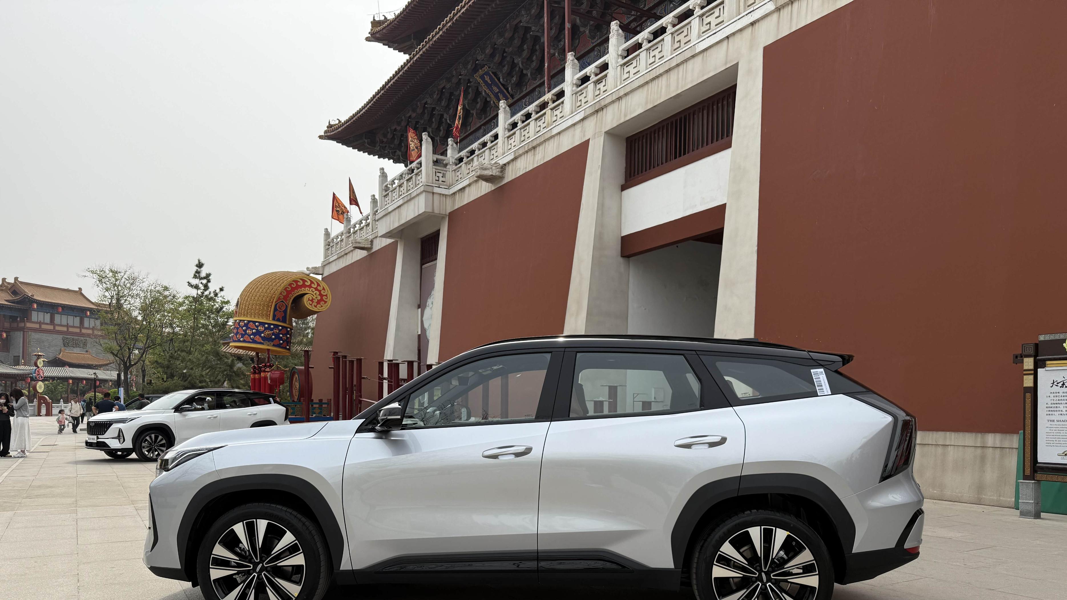 吉利新款博越L到店实拍！造型气派，搭最新车机系统，上市能火？