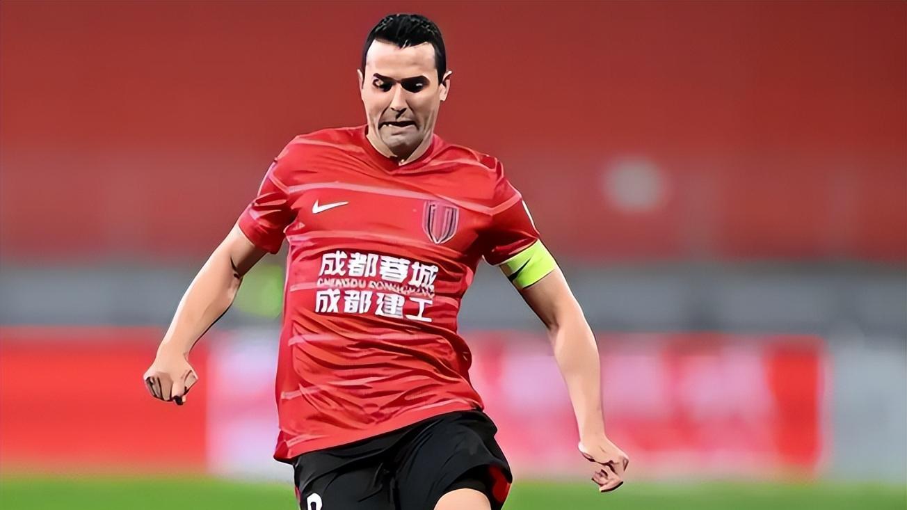 成都蓉城VS河南：5大后卫坐镇，罗慕洛+归化悍将领衔，费利佩冲锋