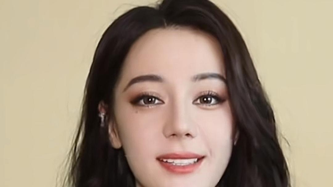 迪丽热巴因说错一句话差点塌房！网友吐槽: 人设痕迹过重说谎成性