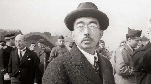 麦克阿瑟在日本时有多靡乱？数位名媛日夜作伴，官邸堪比酒池肉林