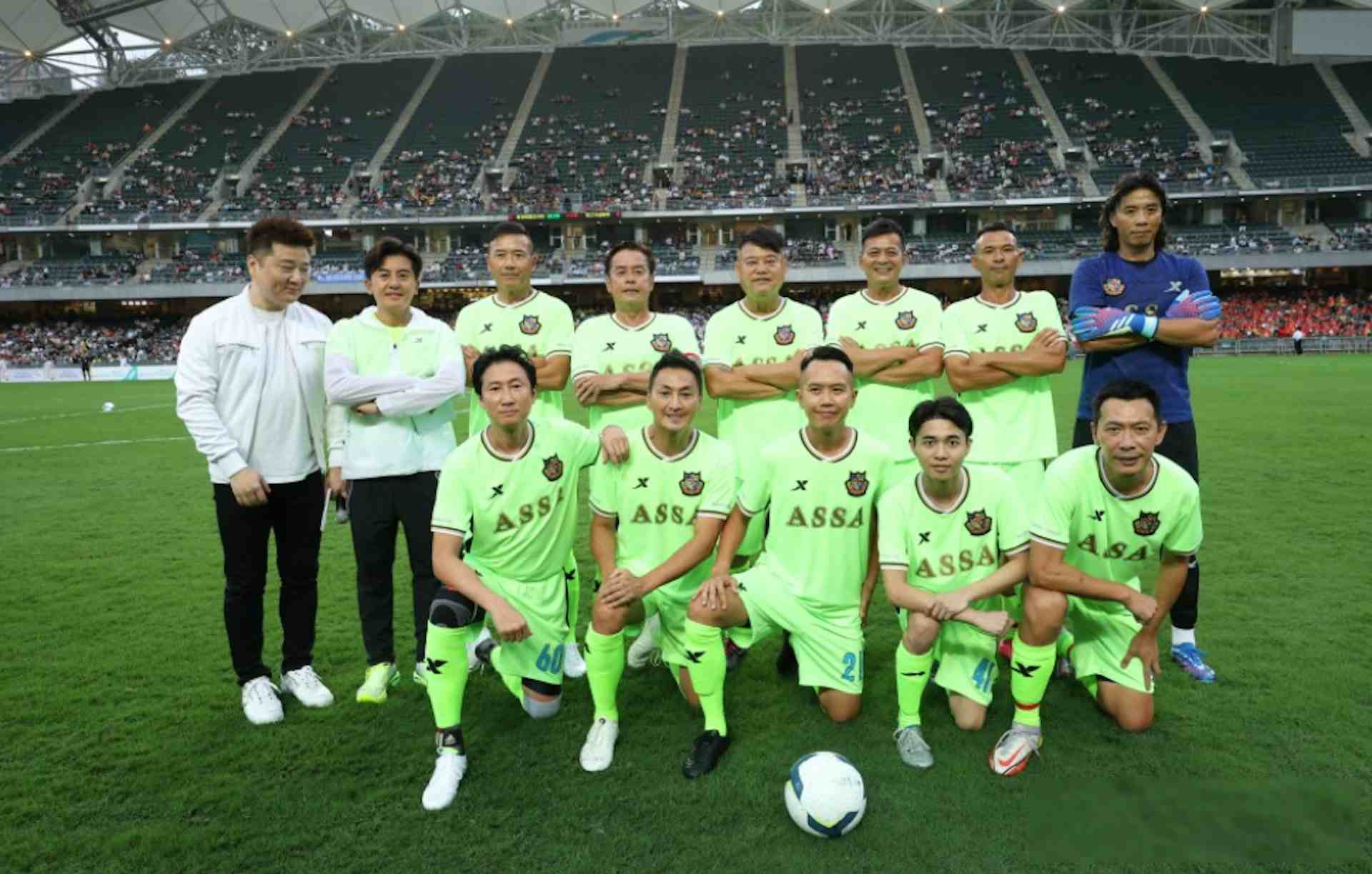 64岁港圈知名男星曝新恋情？丧偶5年终迎新缘，好友透露好事将近