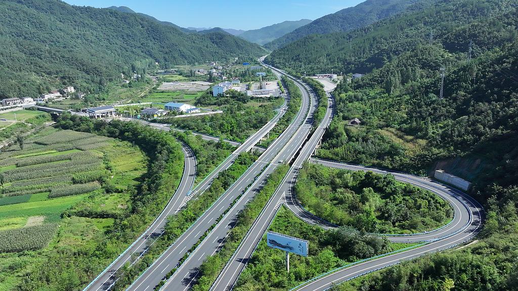 湖北鄂西南下高速公路新通道来了！直达湖南张家界，全长230公里