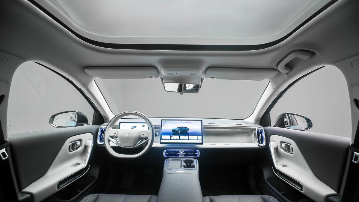 零跑B01实车发布，A级定位续航650km