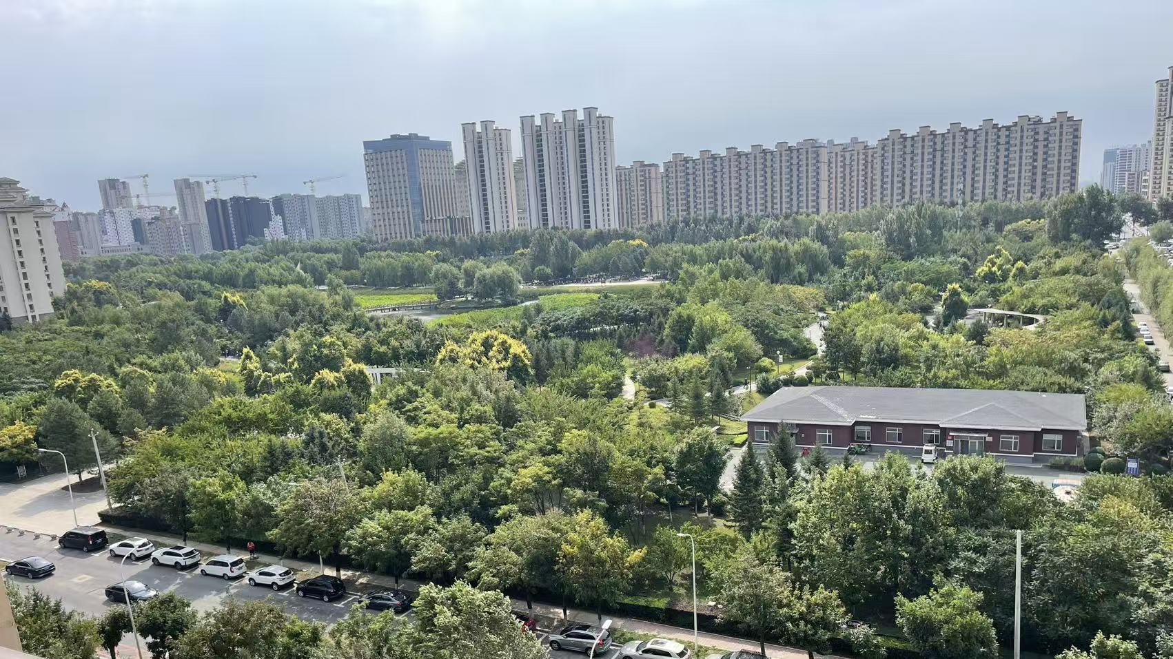 国信御湖公馆四室两厅两卫公园房：把家安在公园里，让生活与绿意朝夕