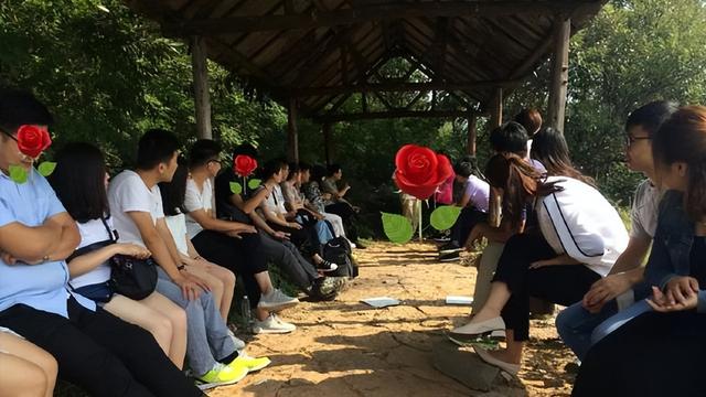 相亲？最老实的男人试图搞定最难缠的女人？