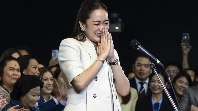 身价29亿，遍地奢侈品和豪车，他信家族团宠，她为何成为泰国总理