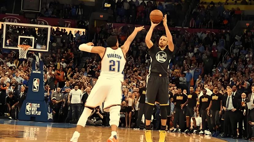 当下NBA的世纪难题，过半场就扔的库里，到底算不算控卫