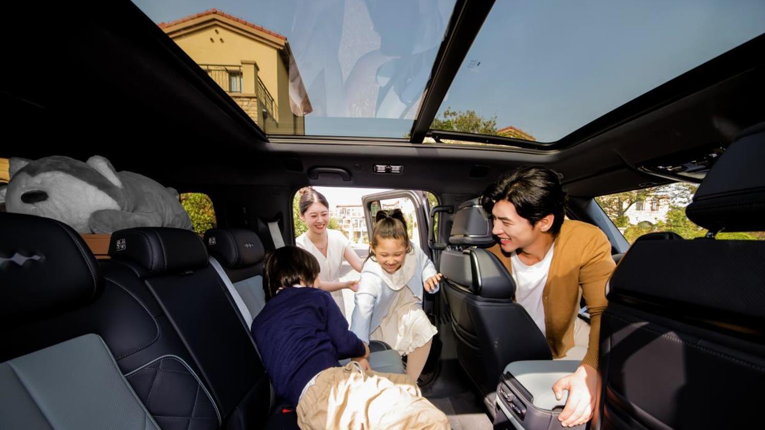 比亚迪华为联合发布豹5智驾版上市开启全民智能硬派新时代