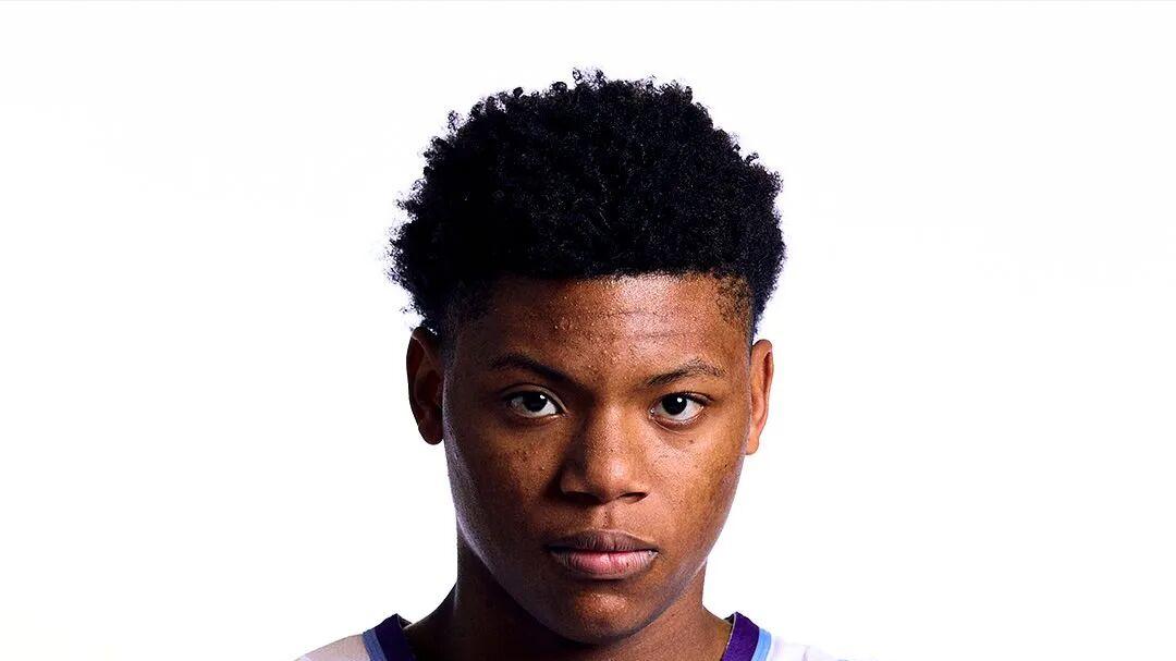 首秀25分！这队真好起来了？