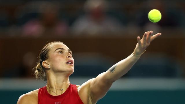 6连败萨巴伦卡、无缘迈阿密4强，郑钦文这次找到输球的原因了吗？