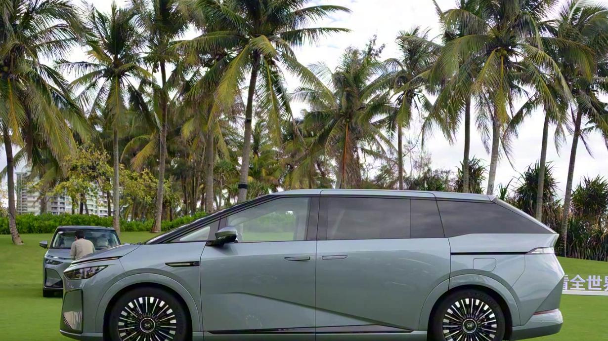 11月6号正式预售，纯电续航452km，增程版小鹏X9真的要来了