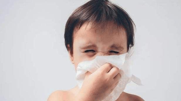 为什么孩子一到秋冬就犯鼻炎？家长看看有没有做到这些……