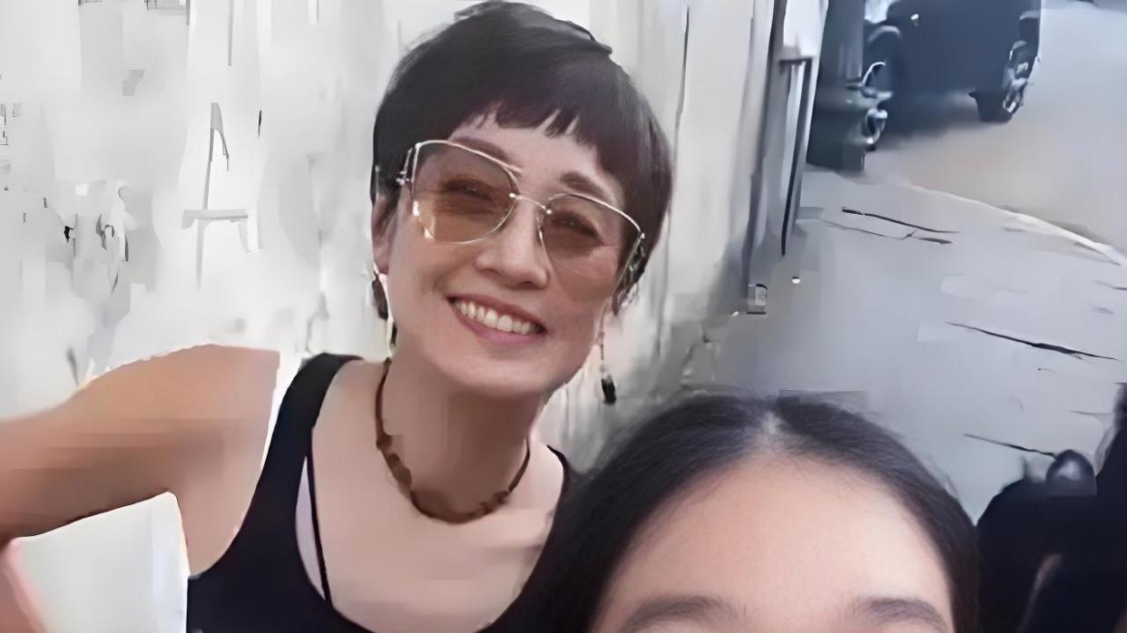 马伊琍爱女生日照，2女儿亭亭玉立大长腿抢镜，五官样貌遗传文章