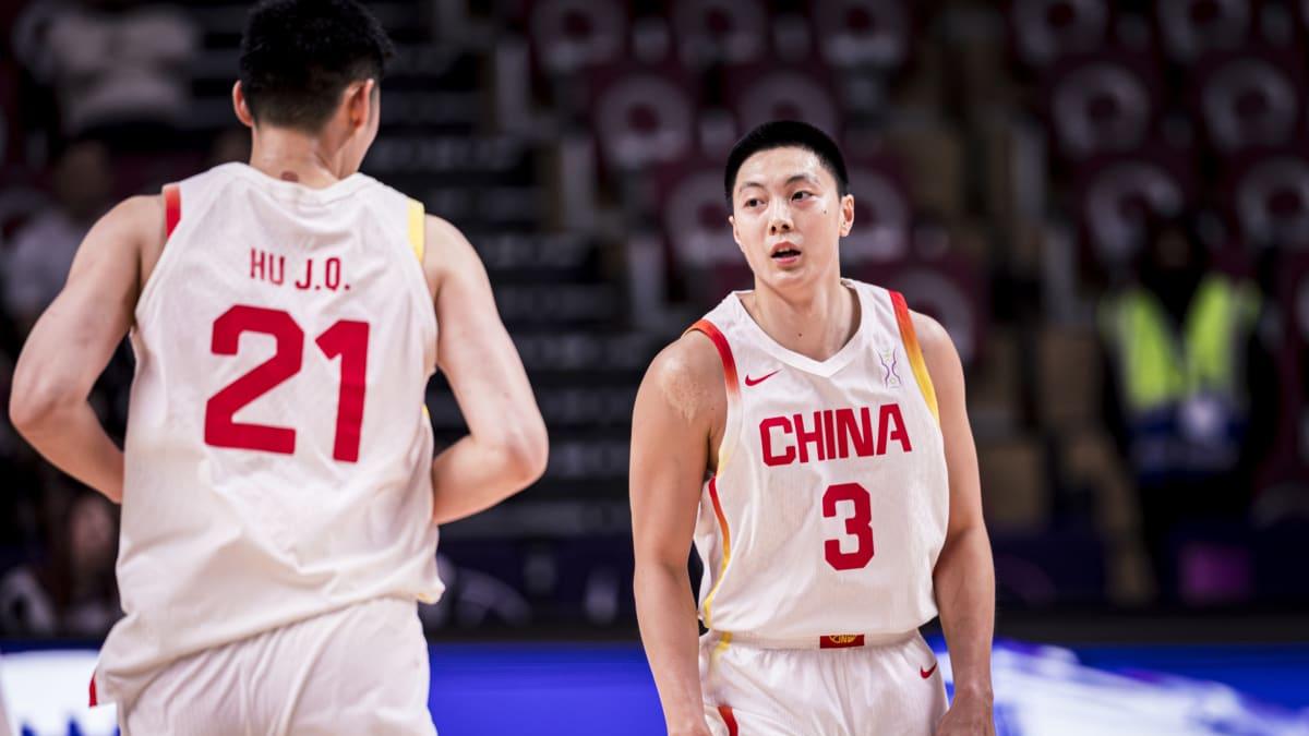 中国队三连胜进亚洲杯八强！球员评分：4分满分 3人良好 4人不及格