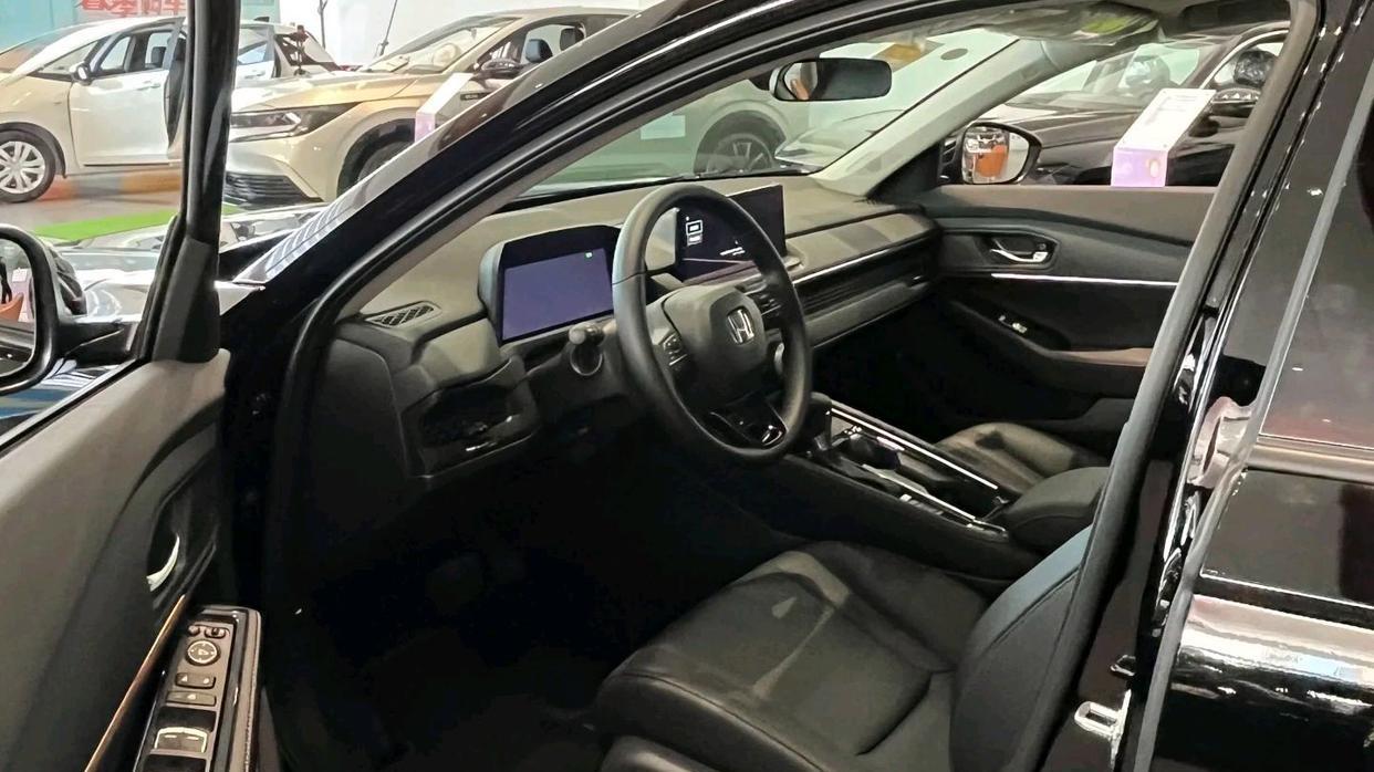 雅阁焕新登场，驾驭梦想，你准备好了吗？