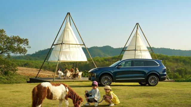 六座SUV新标杆诞生 深蓝S09VS问界M8：谁才是家庭出行的终极之选？