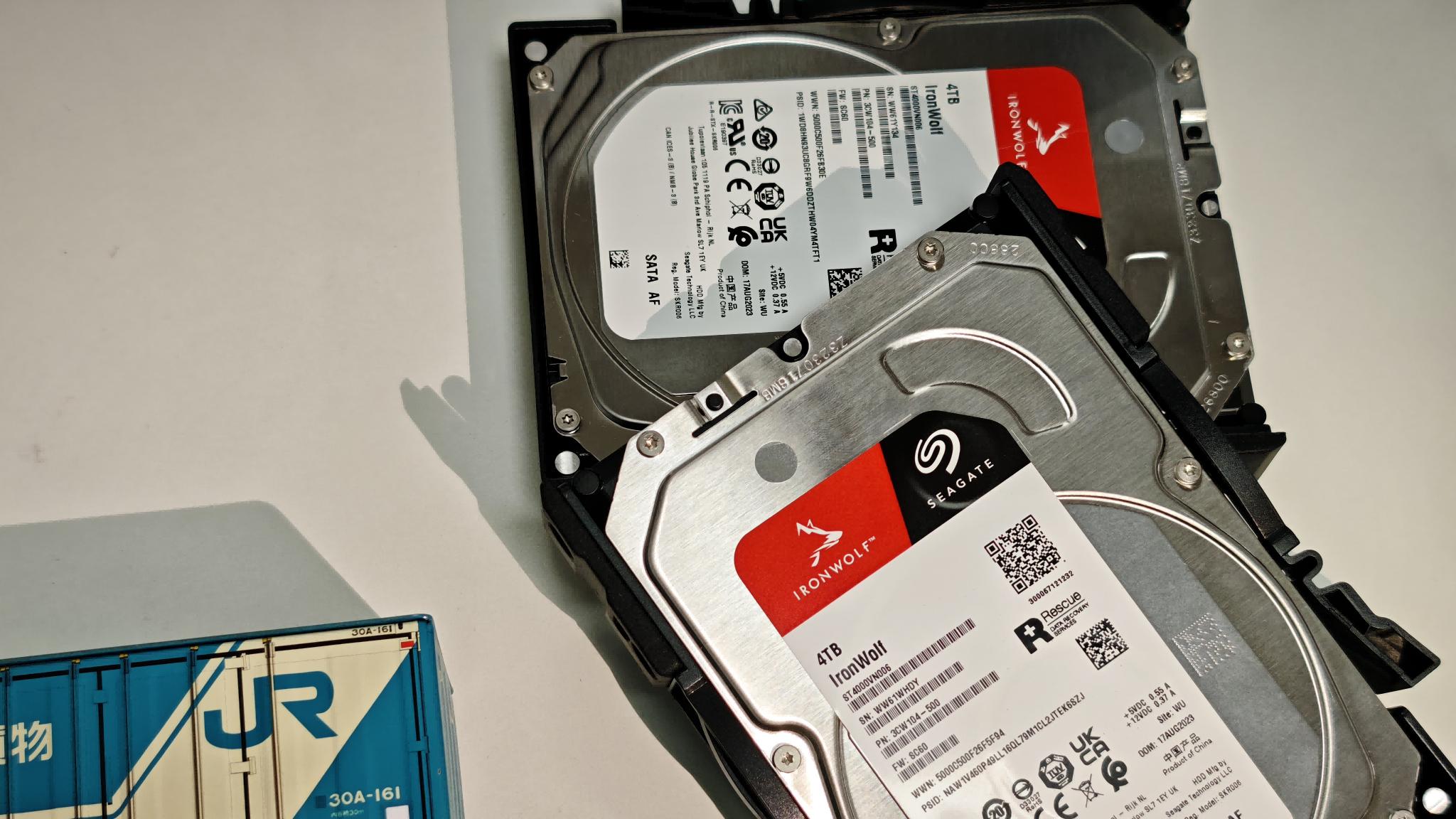 新手也能轻松搞定家庭照片和影视管理！绿联 DH4300 Plus 真实测评来了