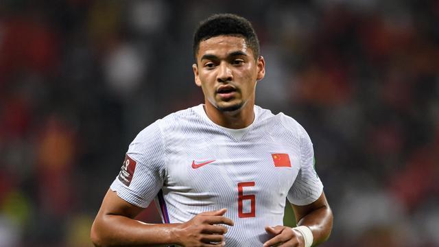 官宣！国足主力中卫蒋圣龙上颌骨折！此前，朱辰杰骨折伤停6-8周