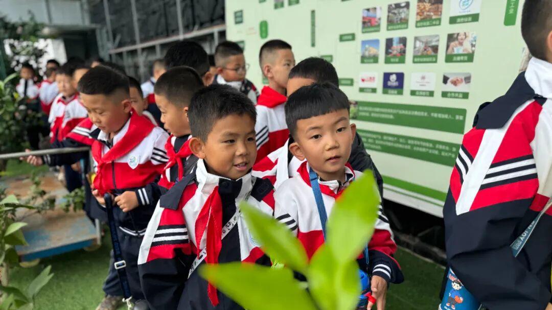 一日“超时空”研学记：：东胜区第一小学铁西小区研学活动