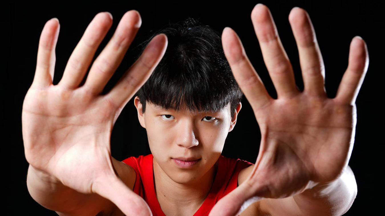 官宣！杨瀚森二次被下放！计划有变来回折腾，打雷霆再召回