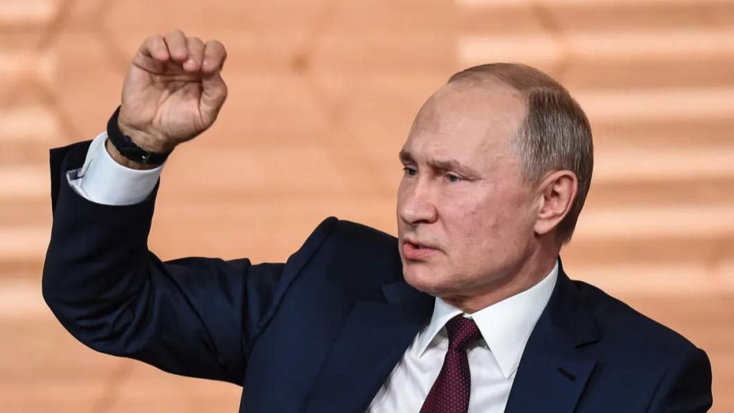 6.4万乌军被灭！莫斯科万万没想到，卡德罗夫竟遭暗杀？俄军车队在车臣遇袭！128架无人机猛轰俄本土