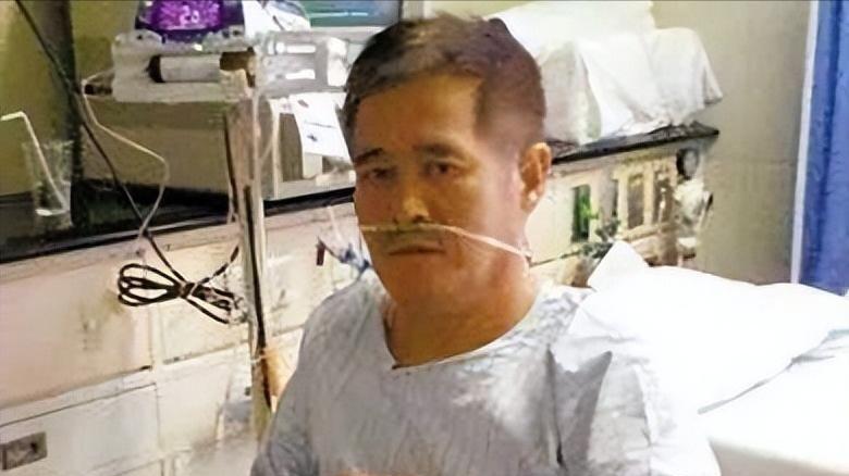 赵本山身价百亿难解女儿心，近况曝光三人打伞伺候