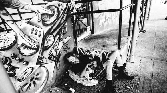 斩断中产阶梯：美国社会“斩杀线”背后的制度之困