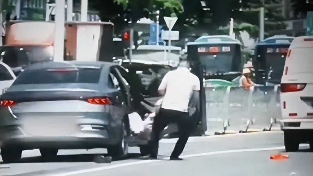 打一口价非得让司机送进小区里面？司机反手就带乘客接下一单了