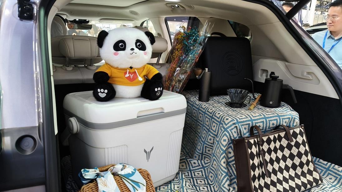 岚图 FREE+：究竟凭啥在中原国际车展上惊艳众人？