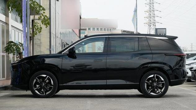 合资车逐渐亲民，丰田铂智3X vs 比亚迪宋PLUS，智能驾驶谁更强？