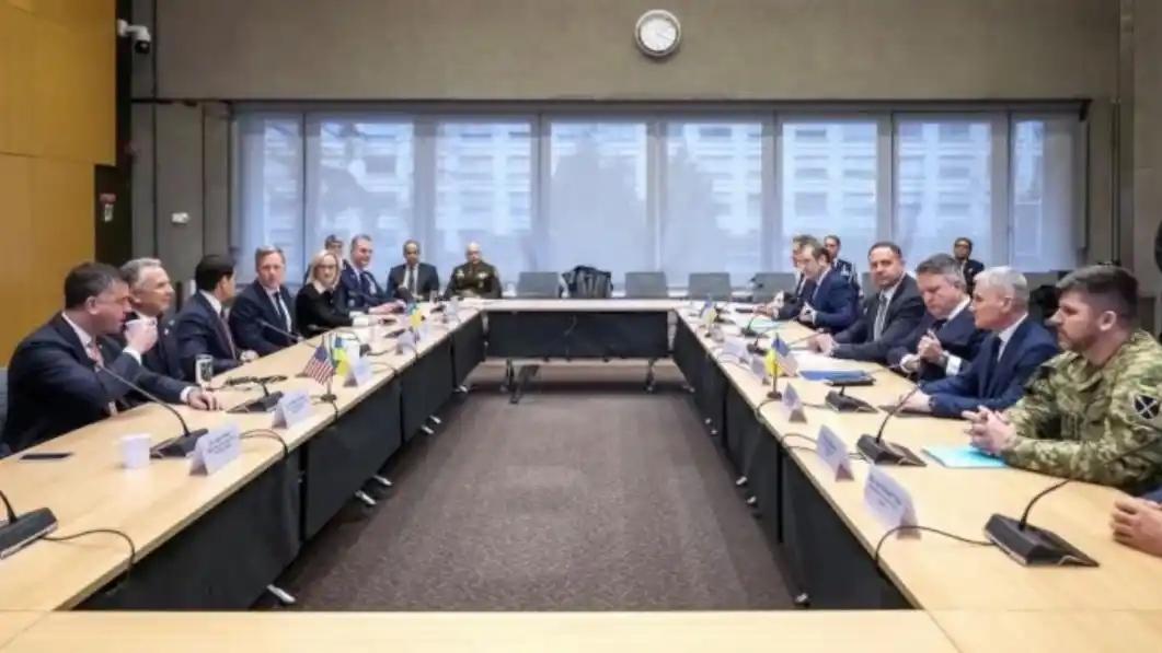 乌克兰大餐怎么吃？美国提出28点计划欧乌砍到19点 俄：加大军事压力