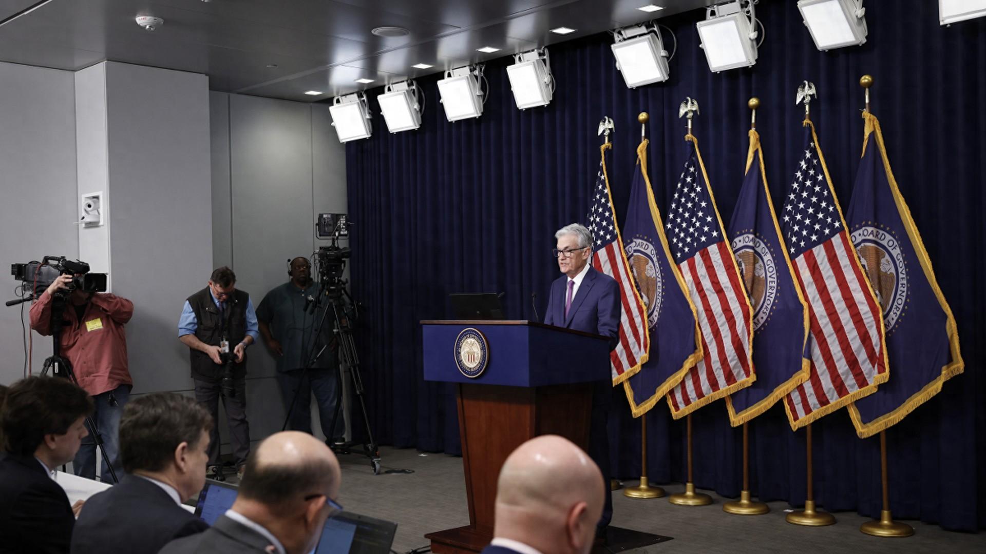 美欲对中国船舶收天价费，马克龙火上浇油，中国如何反击？