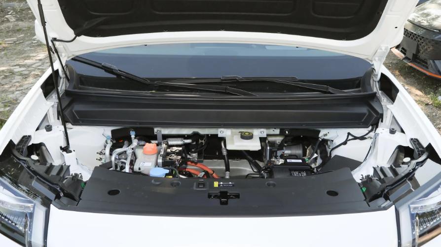 13万抄底650km大SUV，安全性高，还配3C快充，新AION V带劲吗？