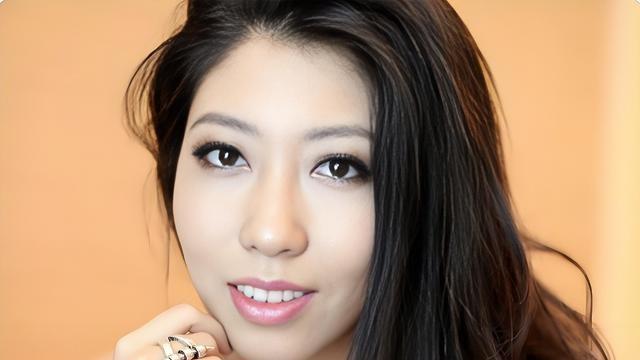 曲婉婷：拿上亿赃款逍遥海外，住豪宅开豪车，566个家庭因她而毁