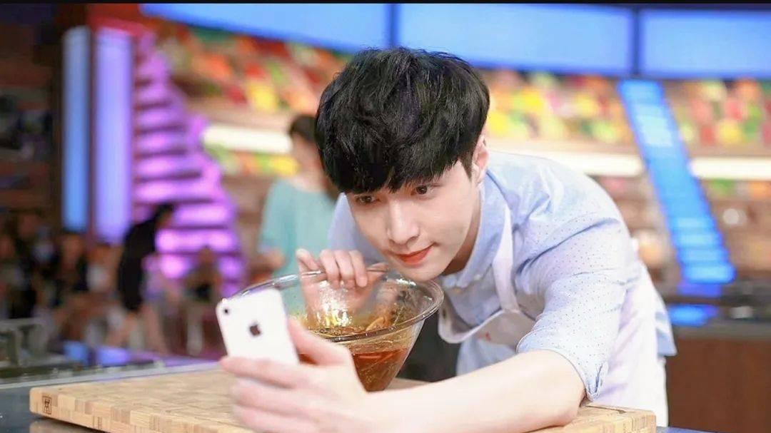 张艺兴：文化输出的音乐方程式