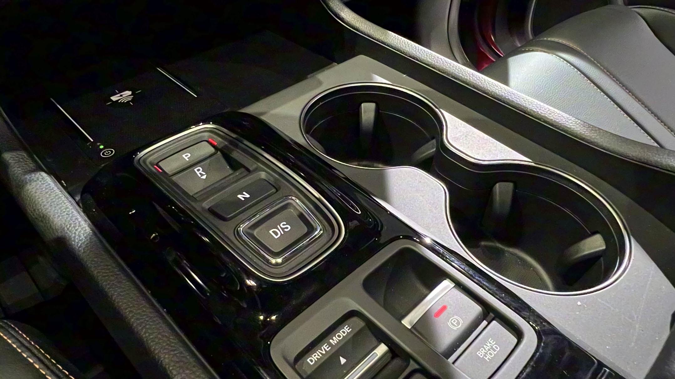 本田硬派越野SUV，搭载3.5升V6自吸引擎，7座布局，还有超级四驱