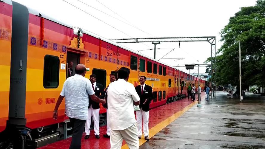 印度火车又挂满人？去了之后了解，原来各位都被骗了很多年