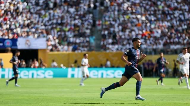 大巴黎4比0大胜皇马！恩里克表现不俗，已成世界足坛第一名帅