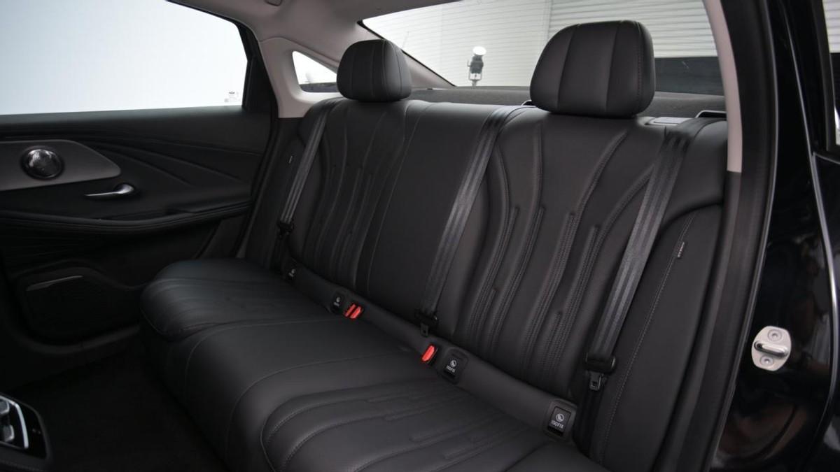 7.99万元买保命神车，风云A8舒适智能配置还越级！