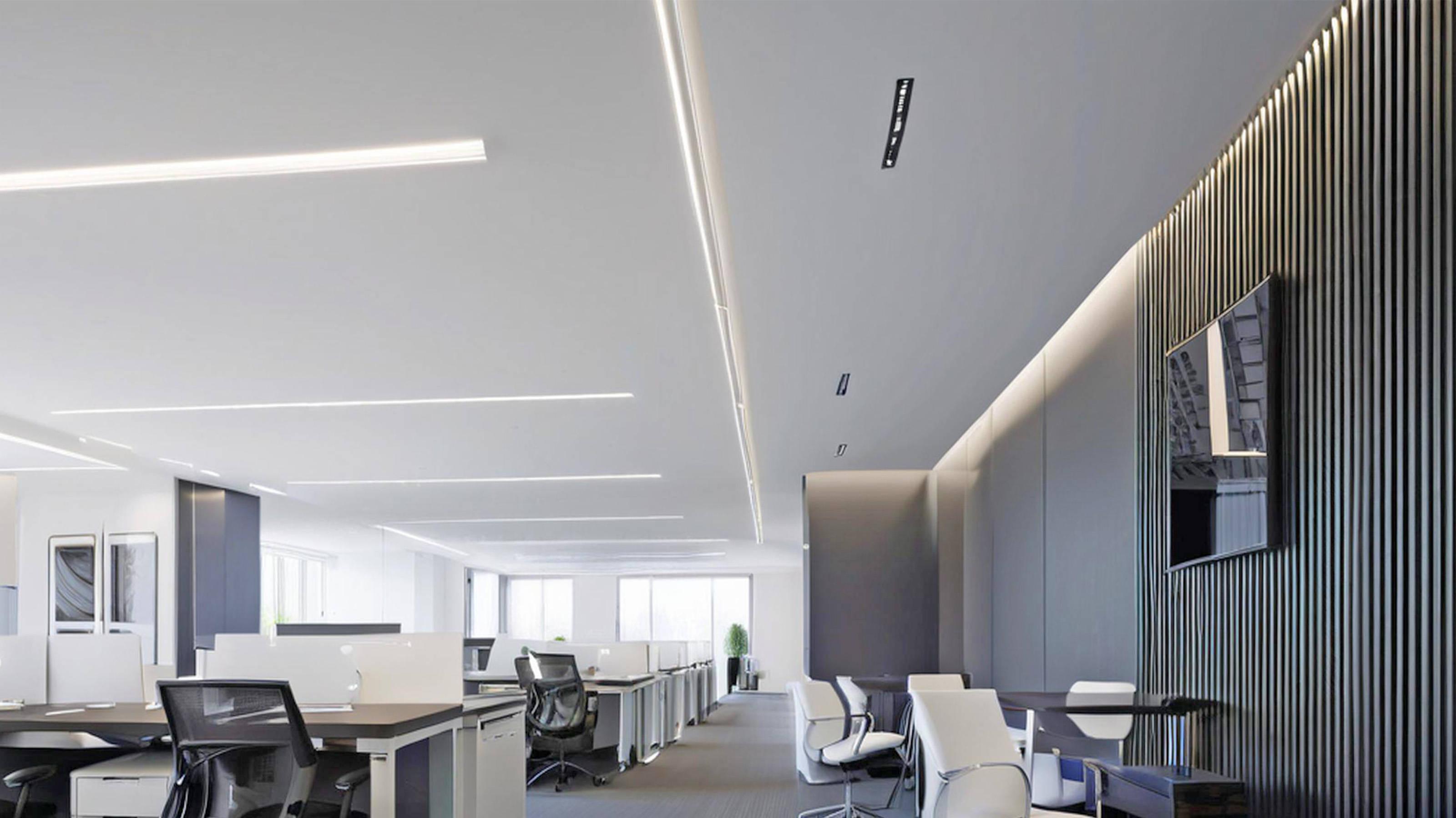 毫米级工艺革命：如何用无缝曲面墙重塑极简办公美学